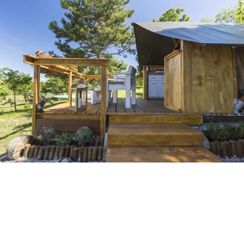 Kamp romantik glamping