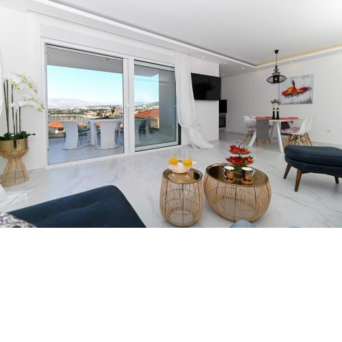 Karo Apartment