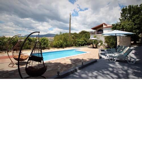 King Size Apartment with Private Pool