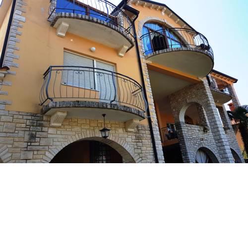 La Pinetina 3 Apartment