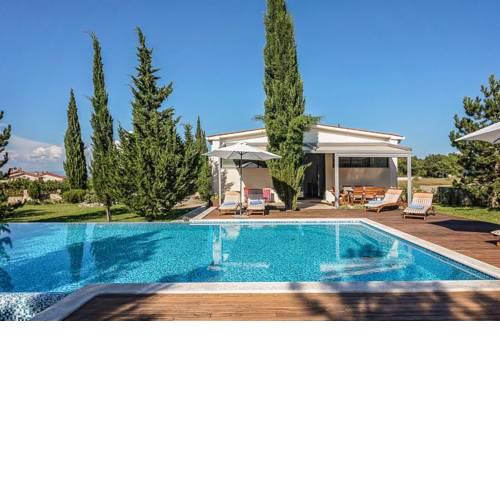 Labin Villa Sleeps 6 Pool Air Con WiFi