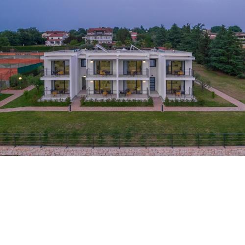 Lana Premium Residence