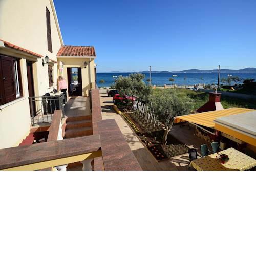Lanterna Puntamika apt. near beach