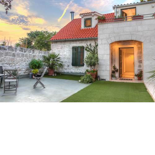 Lanterna Rooms