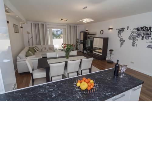 Lapad Beach Apartment