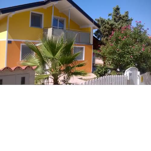 Lastovka Apartments