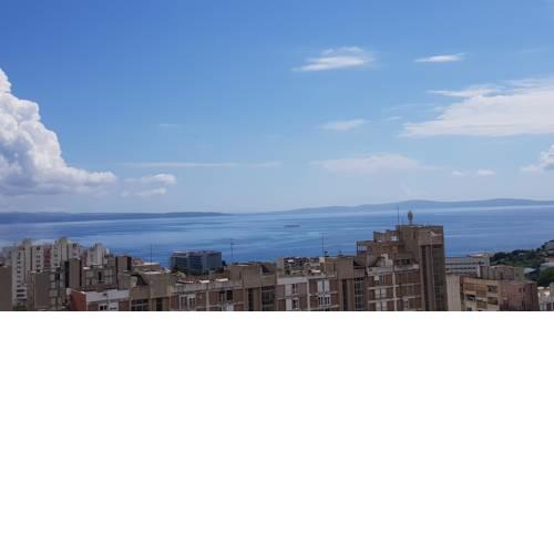 LEILANI -Stunning view apartment near the center!