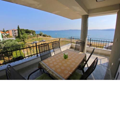 Lila Apartments
