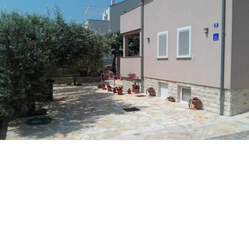 Lily Apartment Petrcane
