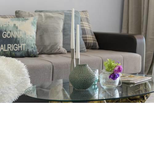 Lorelai Apartments