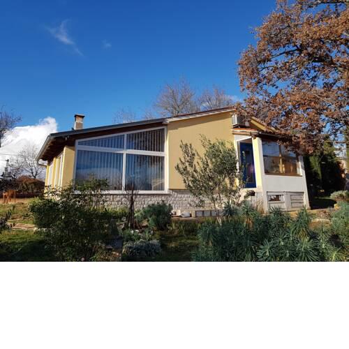 Lovely 2-Bed House in Klarici
