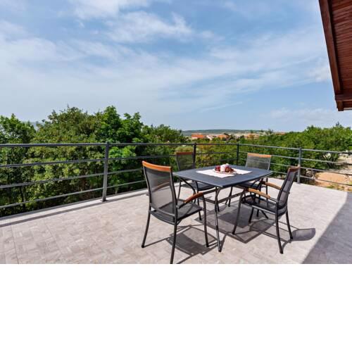 Lovely Apartment in Maslenica with Terrace