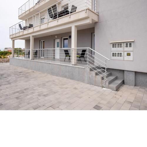 Lovely Apartment in Novalja near Seabeach and Town Centre