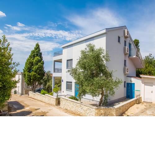 Lovely Apartment in Novalja with Patio near Seabeach