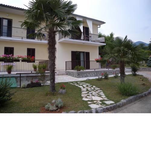 Lovran Two-Bedroom Apartment 1