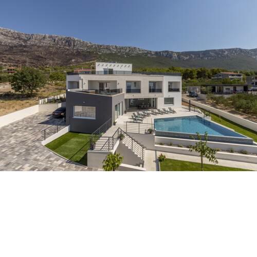 Luxurious Villa Meri
