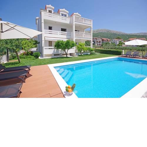 Luxury apartment M&I
