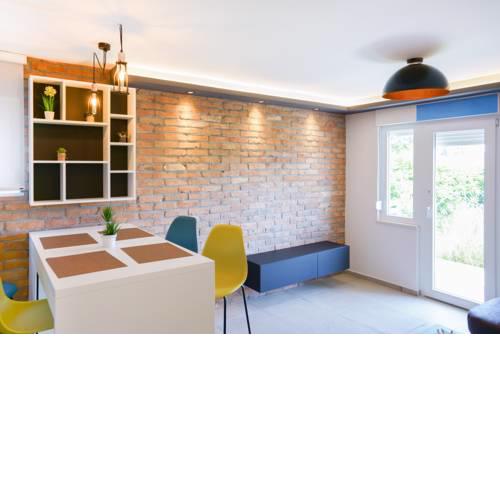 Luxury apartment TARA near the sea and the beaches