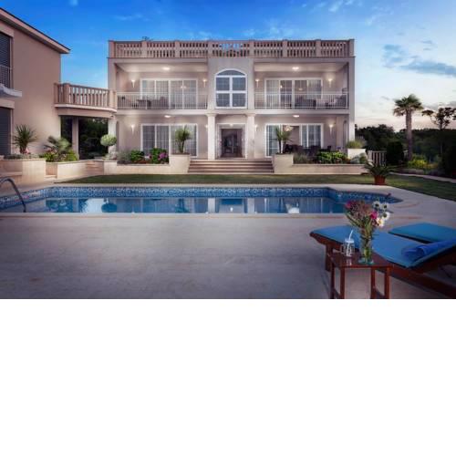 Luxury apartments Vila Carissa