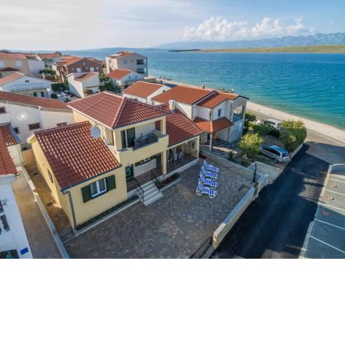 Luxury house "Nina"