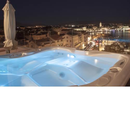 Luxury Penthouse Monriva