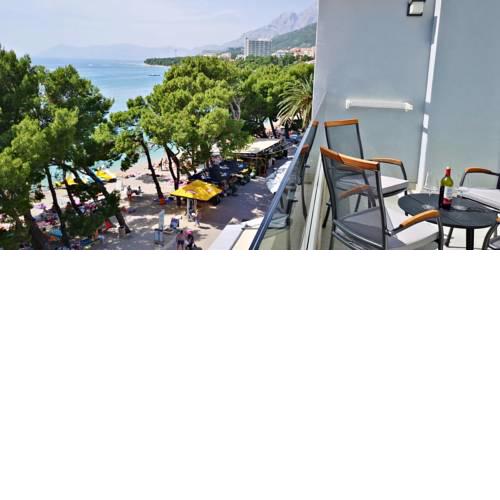 Luxury penthouse on Makarska beach