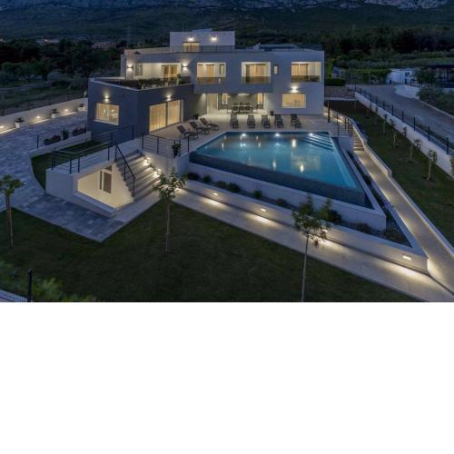 Luxury Villa Adonis Split with Private Pool, Jacuzzi, Sauna and Gym