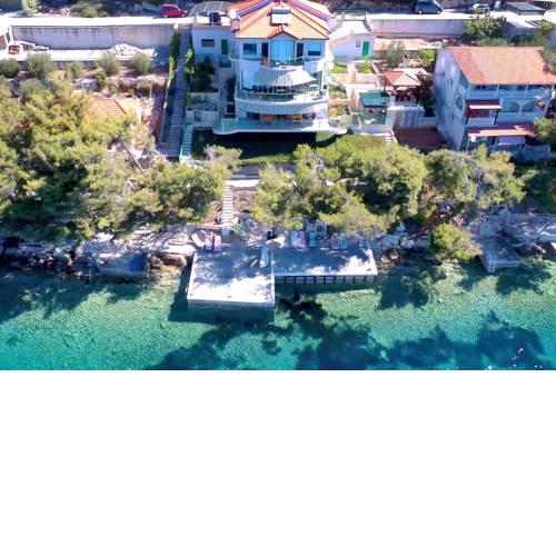 Luxury Villa Exclusive Karbuni