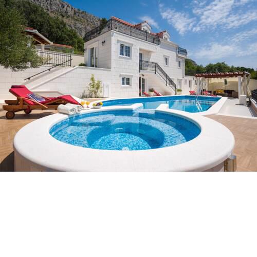 Luxury VILLA MAJA with whirlpool, heated pool, gym, sauna, panoramic sea views