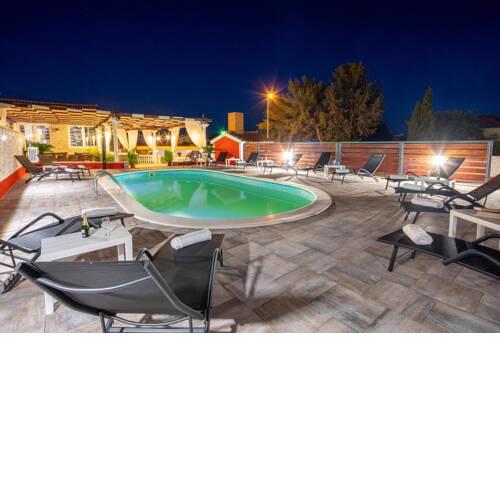 Luxury villa with a swimming pool Turanj, Biograd - 18216