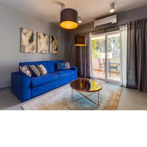 Magnolia - Modern Apartment near City Center and Sea