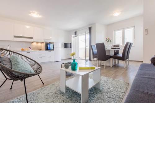 Maiv Apartments