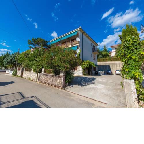 Mazor Apartment