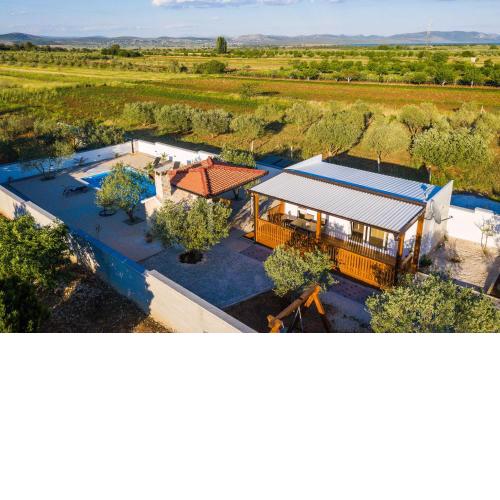 Mobile House F&L