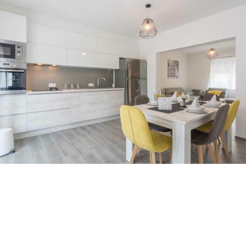 Modern apartment Franka
