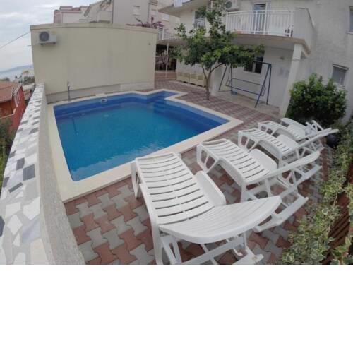 Modern Apartment in Okrug Gornji with Swimming Pool
