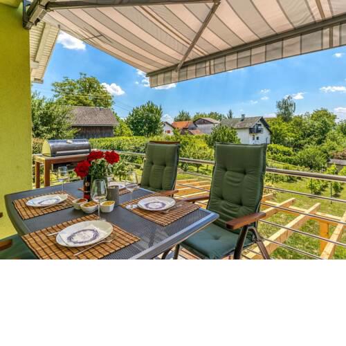 Modern Holiday Home in Voloder with Barbecue and Parking