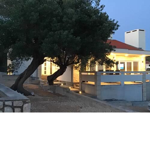 Moderner Bungalow mit Meerblick