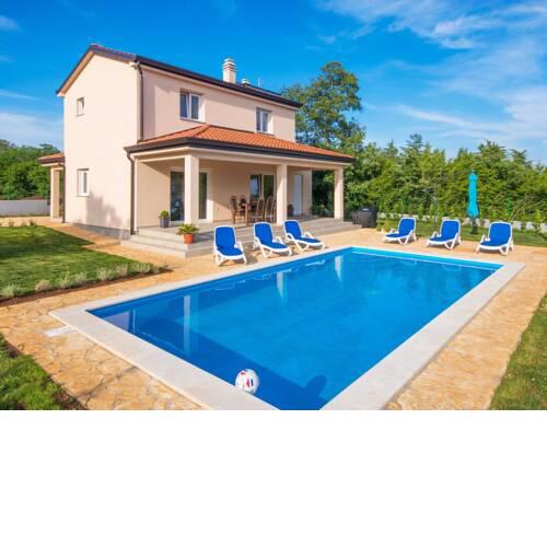 Modernly equipped holiday house near Rovinj with a private pool