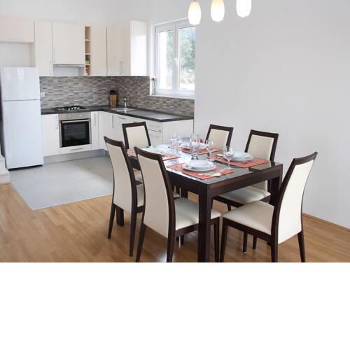 Necujam Villa Sleeps 12 with Pool and Air Con