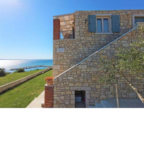 **NEW HOUSE NEAR THE BEACH WITH STUNNING SEA VIEW**