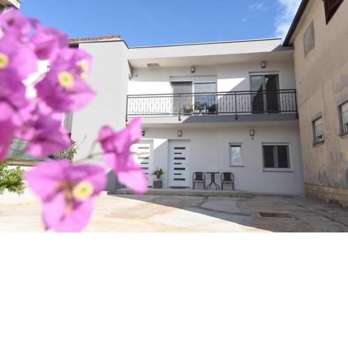 New modern apartment with free parking