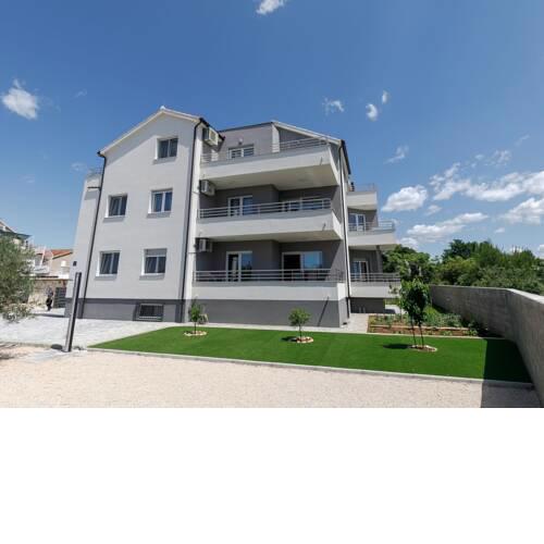 Newly built apartment with private balcony near the sea