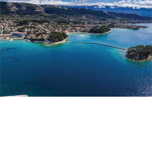 Nice apartment in Banjol w/ 2 Bedrooms