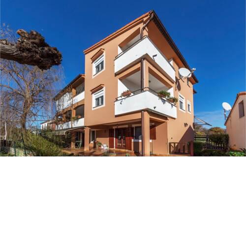 Nice apartment in Kolombera with 2 Bedrooms