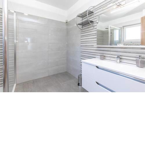 Nice apartment in Kostrena Sveta Lucij w/ Outdoor swimming pool and 3 Bedrooms