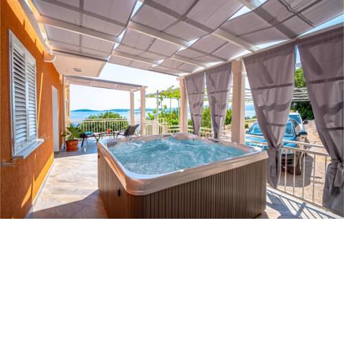 Nice apartment in Orebic w/ Outdoor swimming pool, WiFi and Outdoor swimming pool