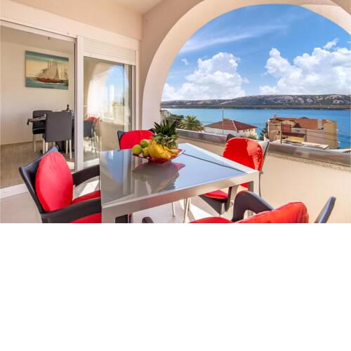 Nice apartment in Stara Novalja with 2 Bedrooms