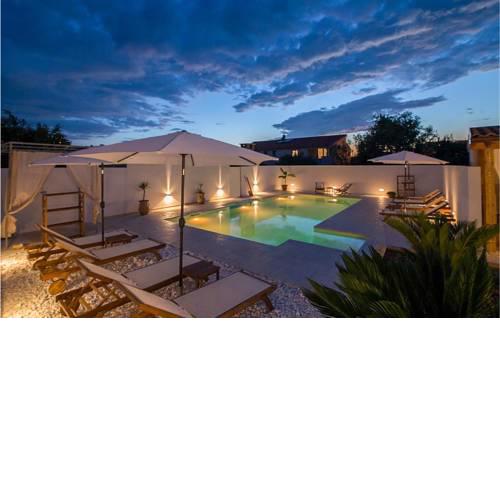 Nice home in Biograd na moru w/ Outdoor swimming pool and 6 Bedrooms