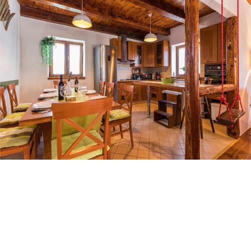 Nice home in Cabrunici w/ Outdoor swimming pool and 4 Bedrooms